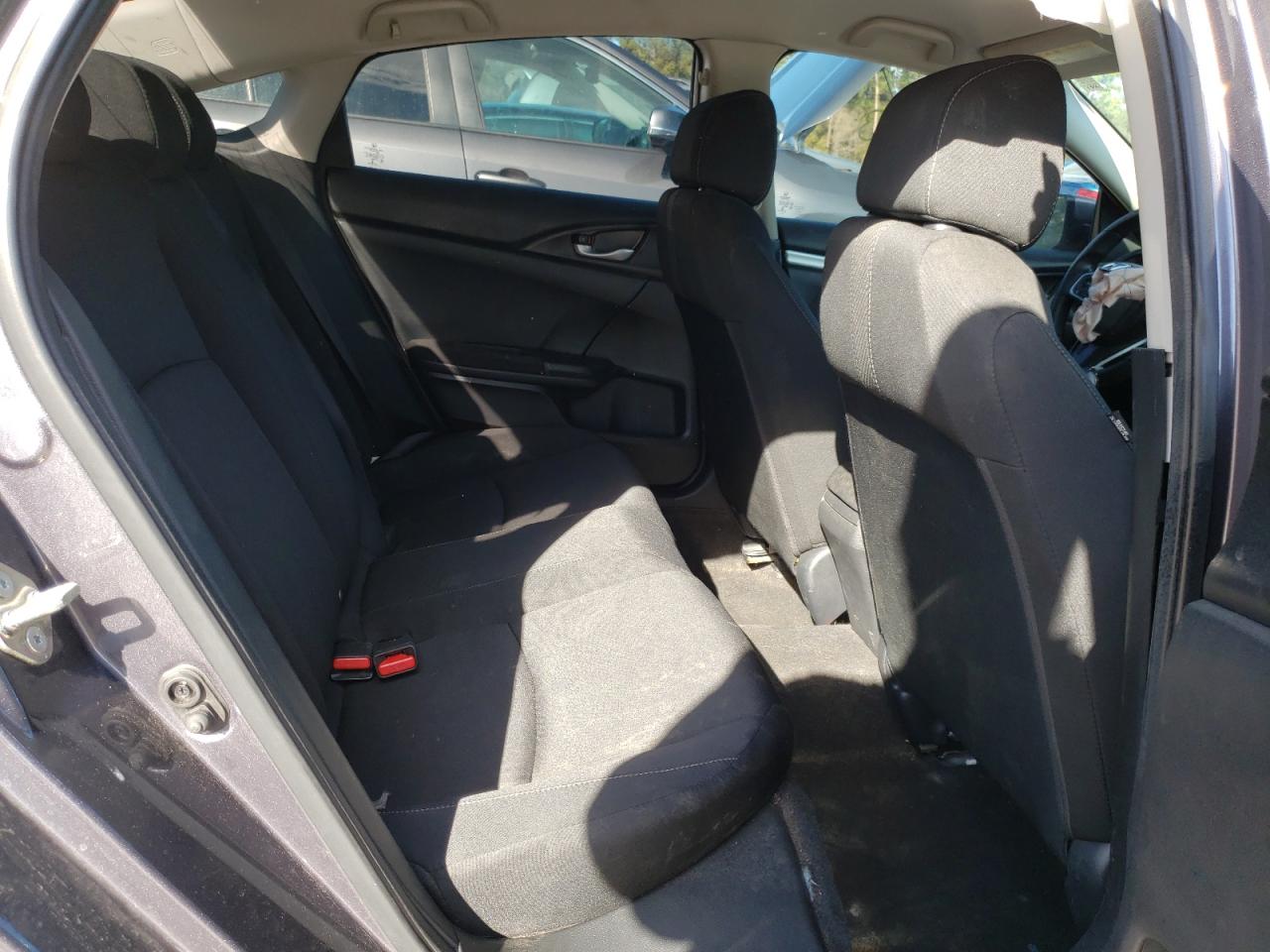 Photo 6 from auction – 2017 HONDA CIVIC LX with VIN 19XFC2F58HE044640