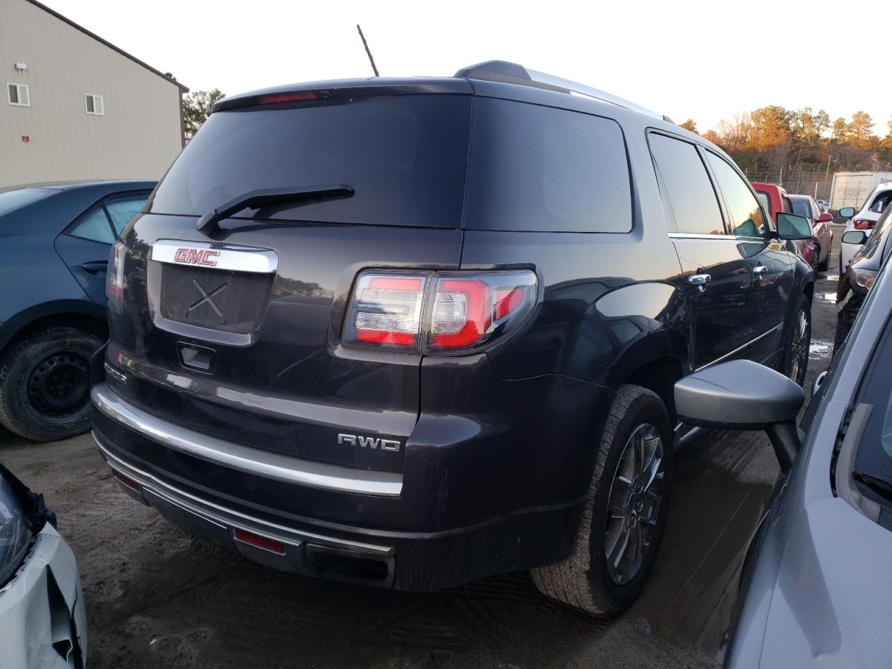 Photo 4 from auction – 2015 GMC ACADIA DEN with VIN 1GKKVTKD2FJ171304