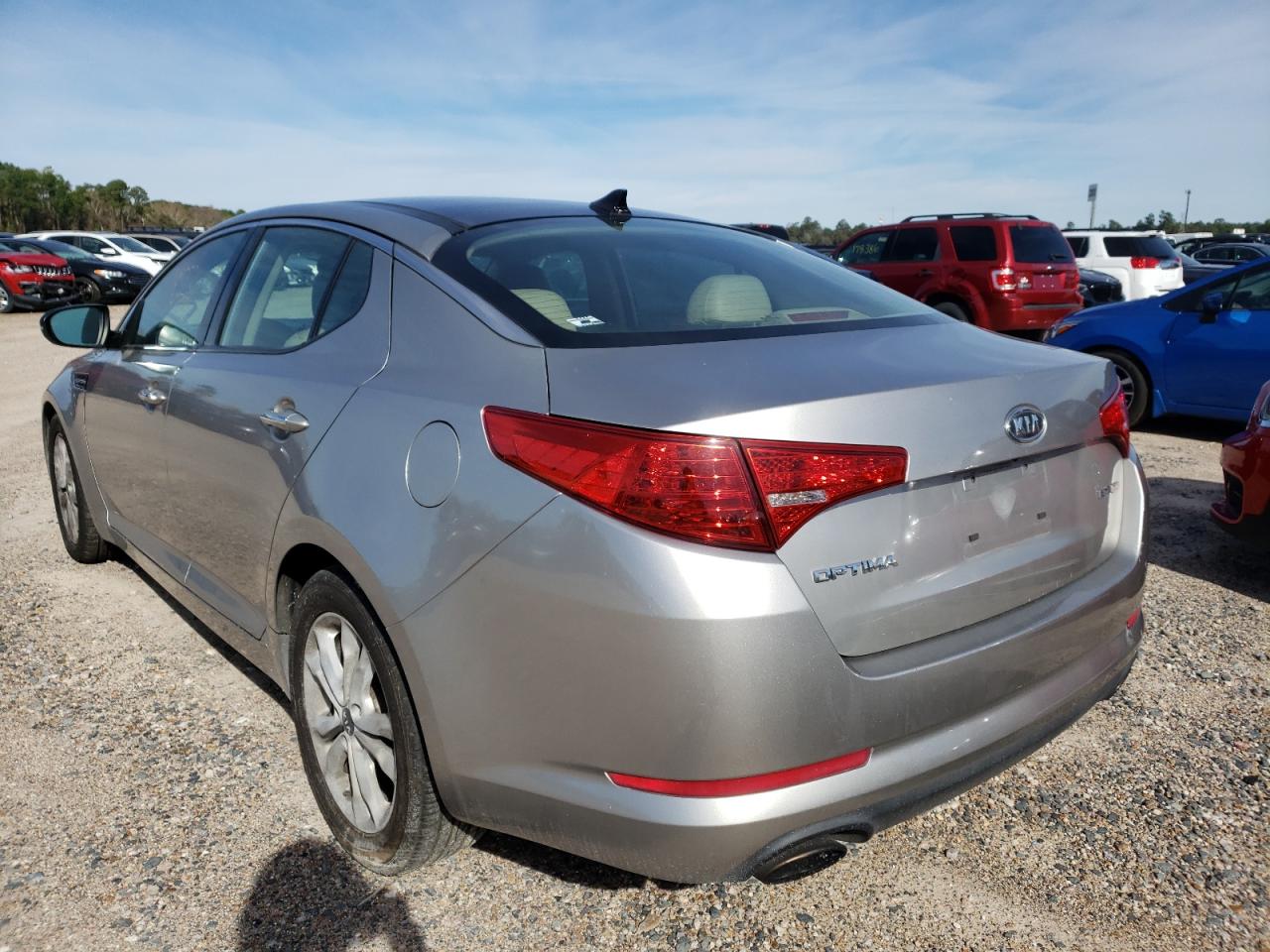 Photo 3 from auction – 2011 KIA OPTIMA EX with VIN KNAGN4A7XB5045534