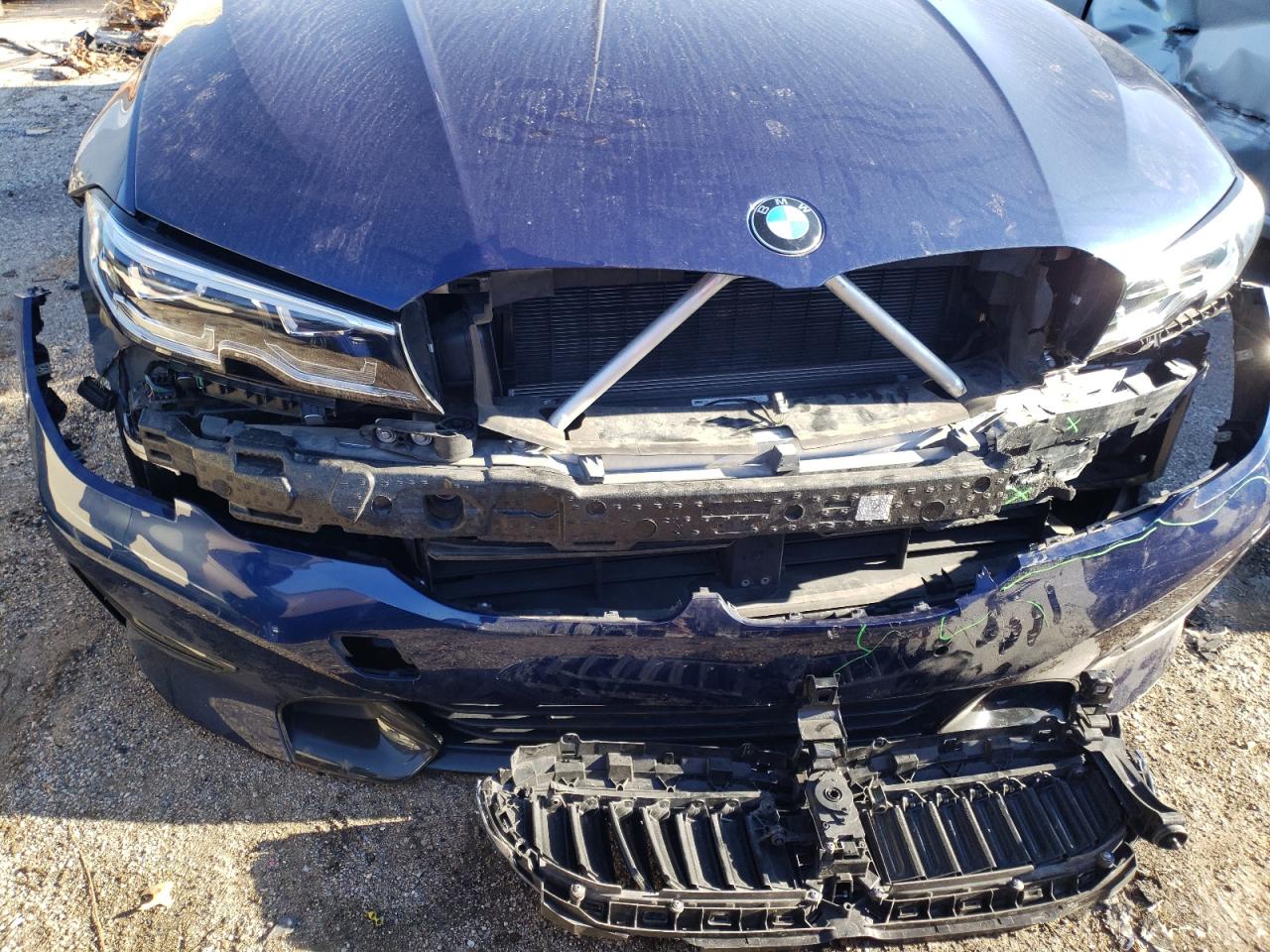 Photo 9 from auction – 2020 BMW 330XI with VIN 3MW5R7J06L8B27524