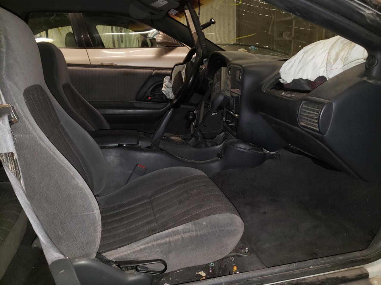 Photo 5 from auction – 1998 CHEVROLET CAMARO with VIN 2G1FP22K0W2152358