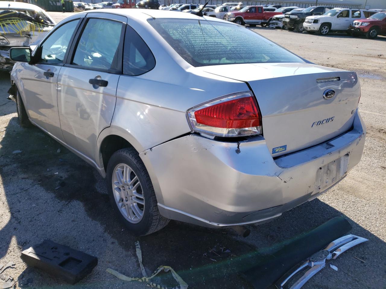 Photo 3 from auction – 2010 FORD FOCUS SE with VIN 1FAHP3FNXAW157297