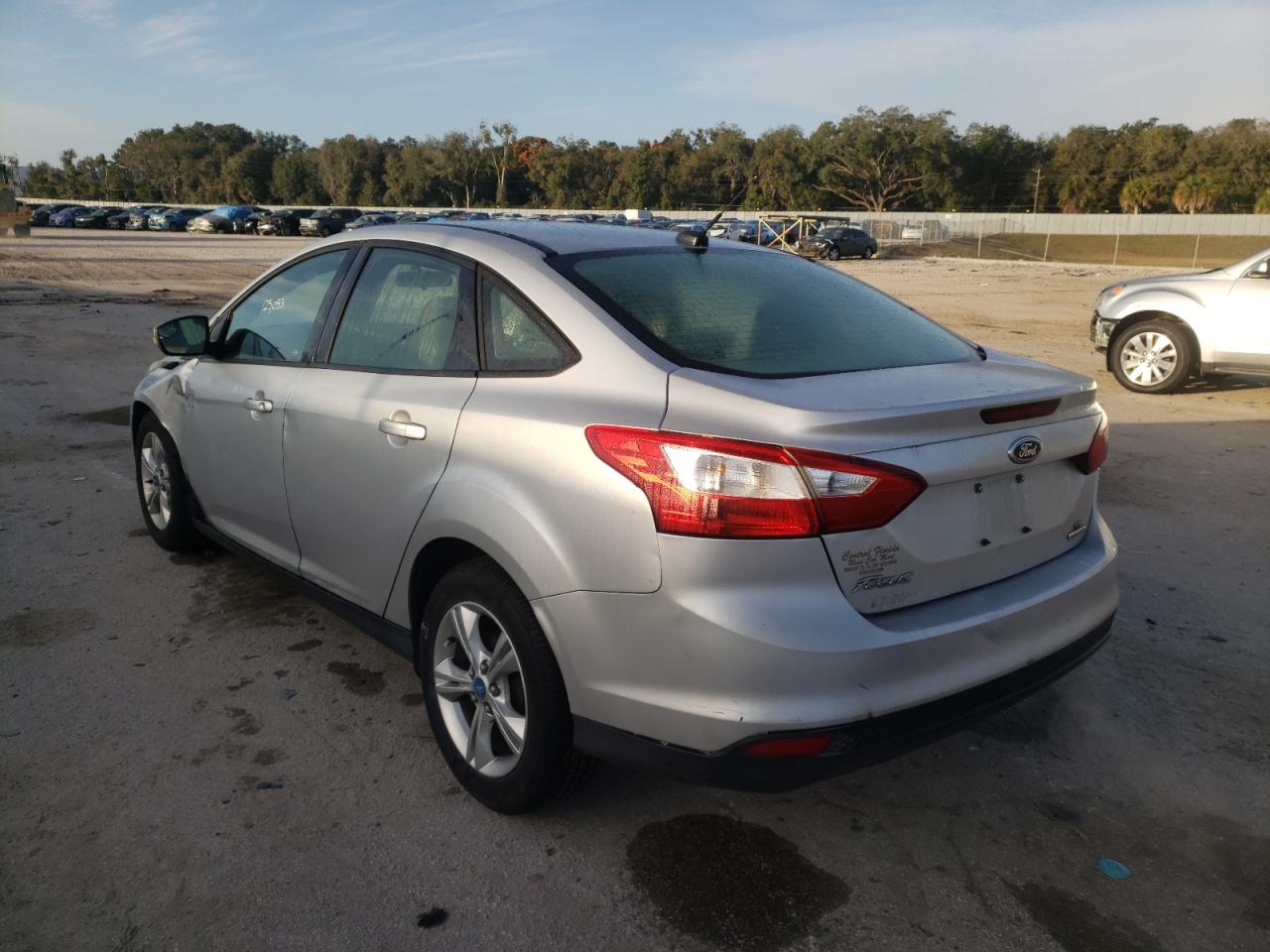 Photo 3 from auction – 2013 FORD FOCUS SE with VIN 1FADP3F22DL198887