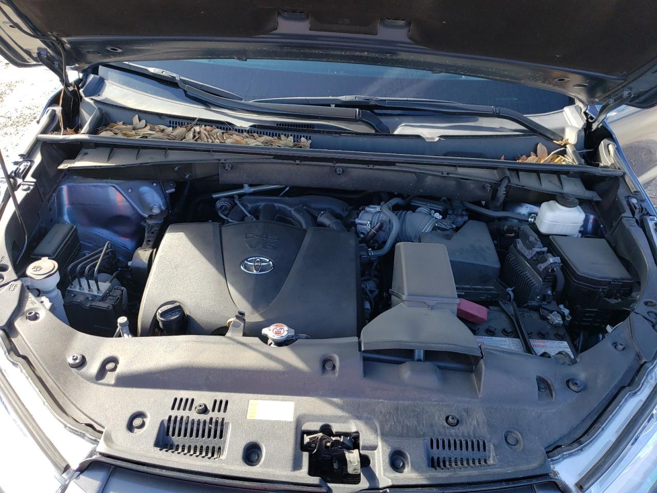 Photo 7 from auction – 2019 TOYOTA HIGHLANDER with VIN 5TDZZRFH7KS364043