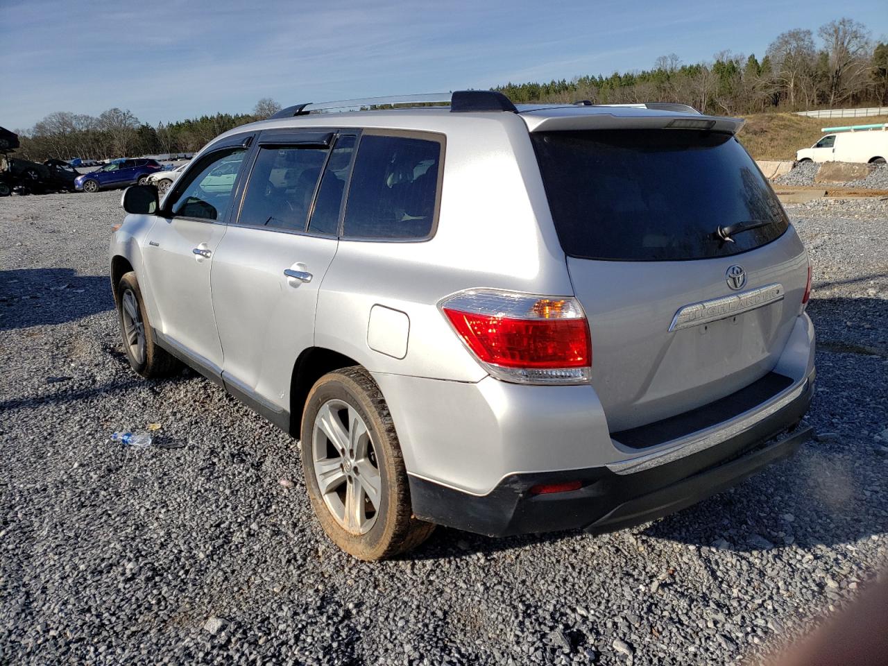 Photo 3 from auction – 2013 TOYOTA HIGHLANDER with VIN 5TDYK3EH5DS102328