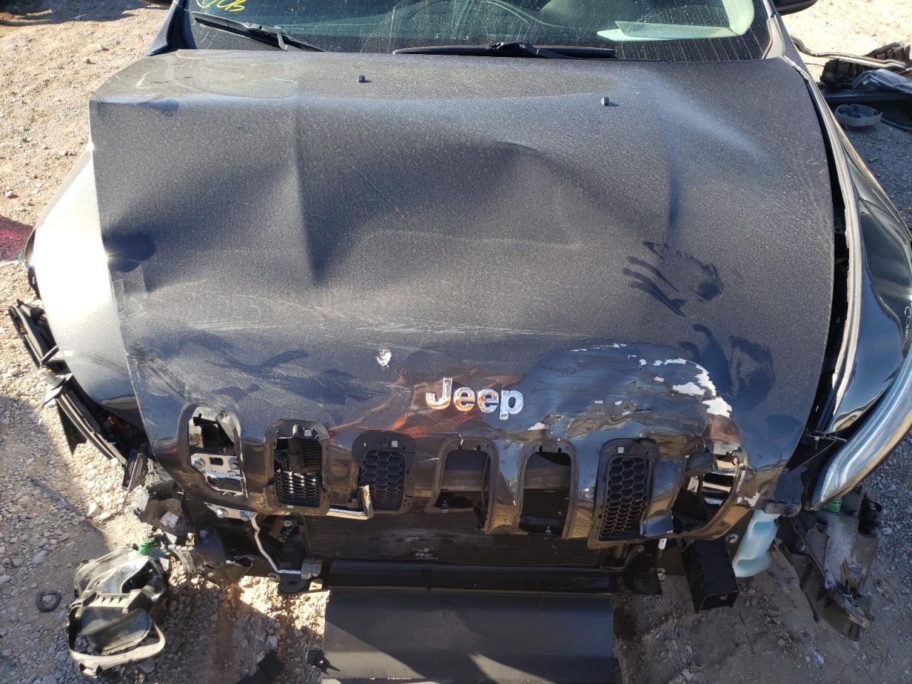 Photo 7 from auction – 2014 JEEP CHEROKEE L with VIN 1C4PJLCB1EW299335