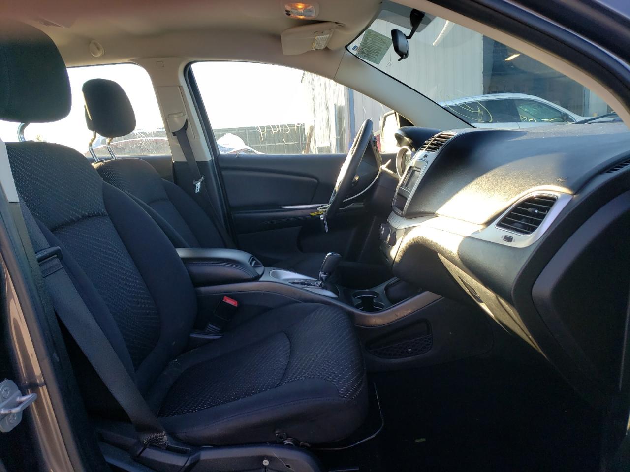 Photo 5 from auction – 2015 DODGE JOURNEY SE with VIN 3C4PDCAB9FT554007