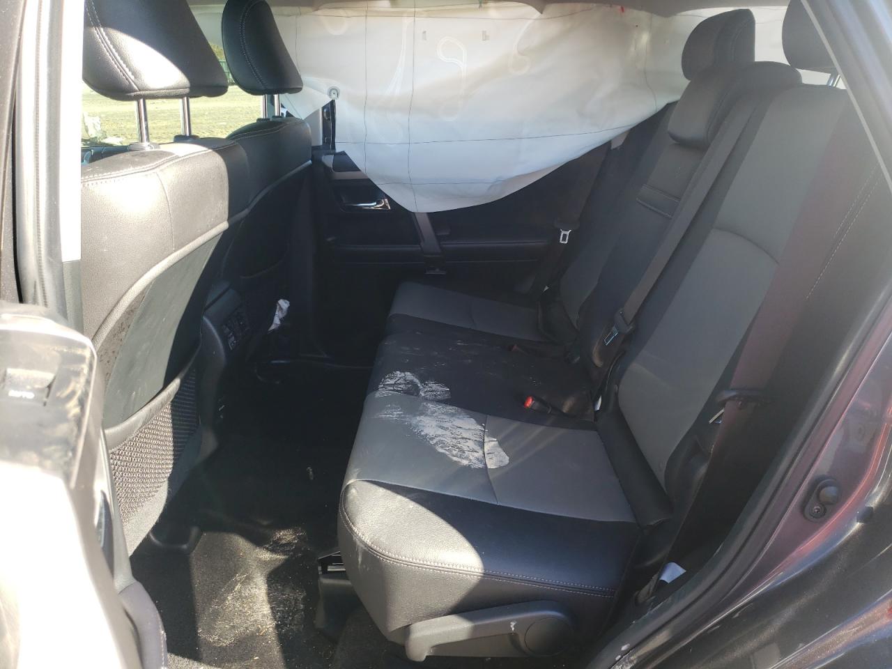 Photo 6 from auction – 2018 TOYOTA 4RUNNER SR with VIN JTEBU5JR8J5575020