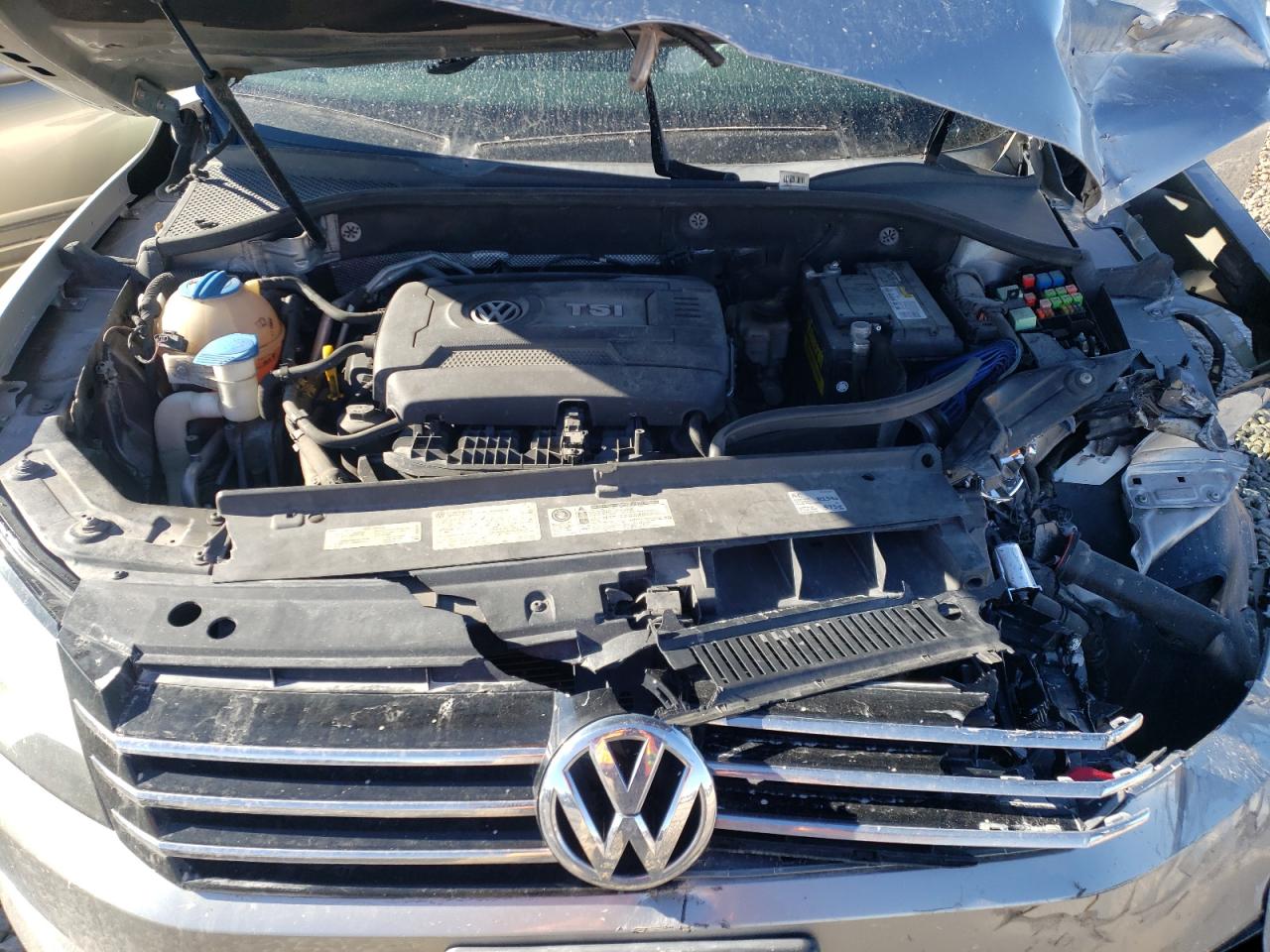 Photo 7 from auction – 2014 VOLKSWAGEN PASSAT S with VIN 1VWAT7A38EC089848