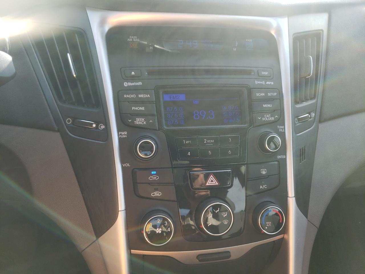 Photo 9 from auction – 2014 HYUNDAI SONATA GLS with VIN 5NPEB4AC3EH871369