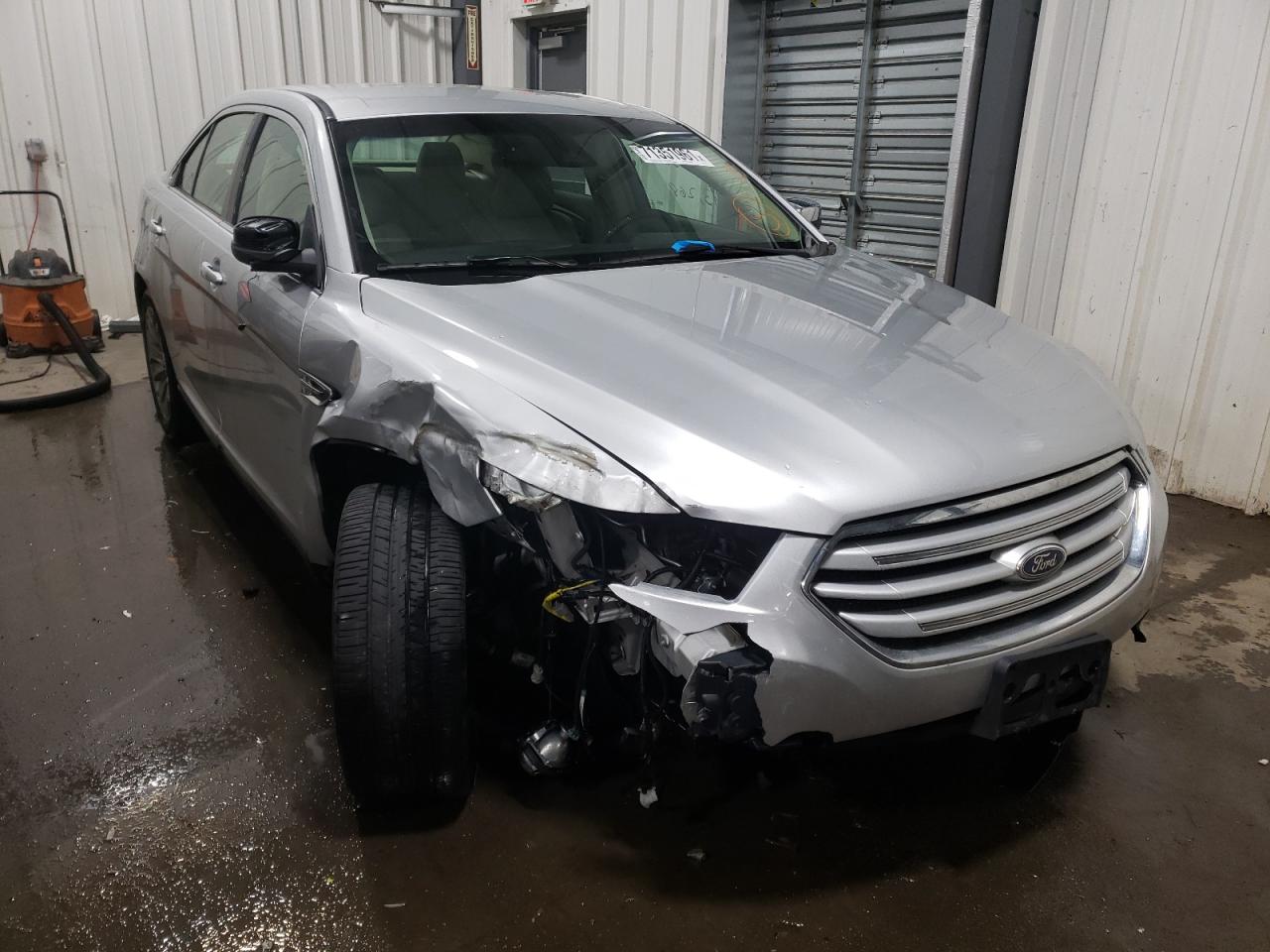 FORD TAURUS LIM 2013 with VIN 1FAHP2J82DG181037 - Photo from auction