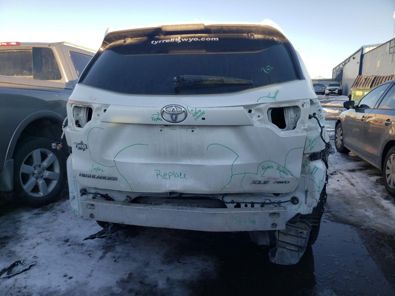 Photo 9 from auction – 2016 TOYOTA HIGHLANDER with VIN 5TDJKRFH1GS347666
