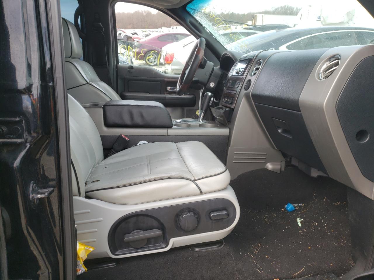 Photo 5 from auction – 2006 LINCOLN MARK LT with VIN 5LTPW18586FJ02863