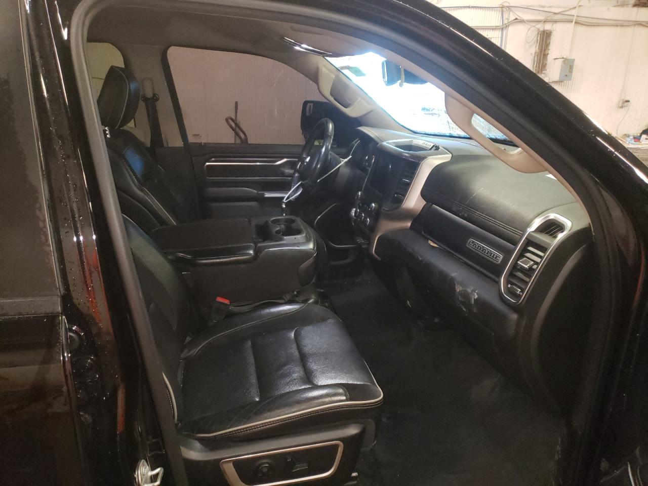 Photo 5 from auction – 2019 RAM 1500 LARAM with VIN 1C6SRFRT8KN656054