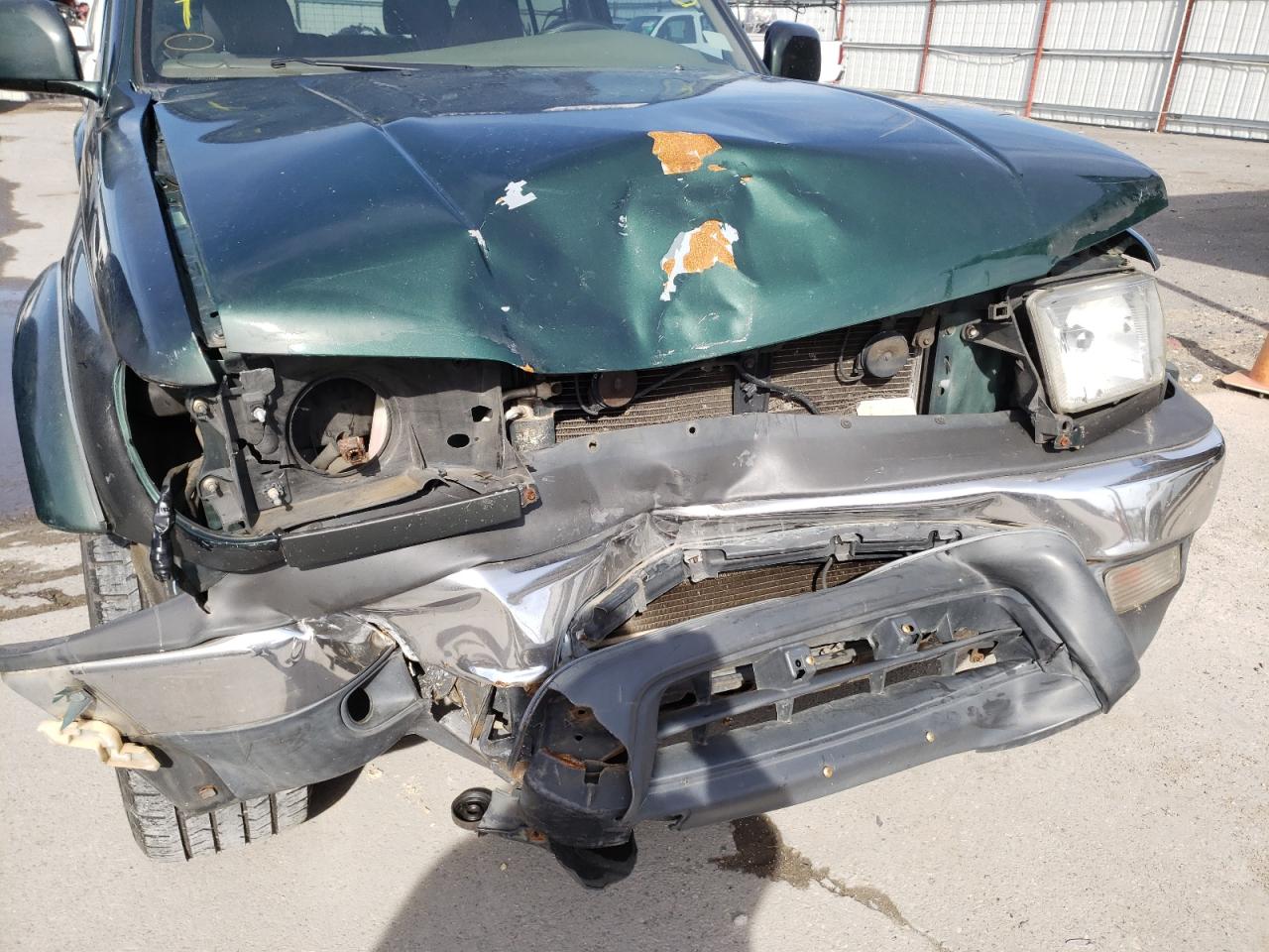 Photo 9 from auction – 2000 TOYOTA 4RUNNER SR with VIN JT3GN86R5Y0169595