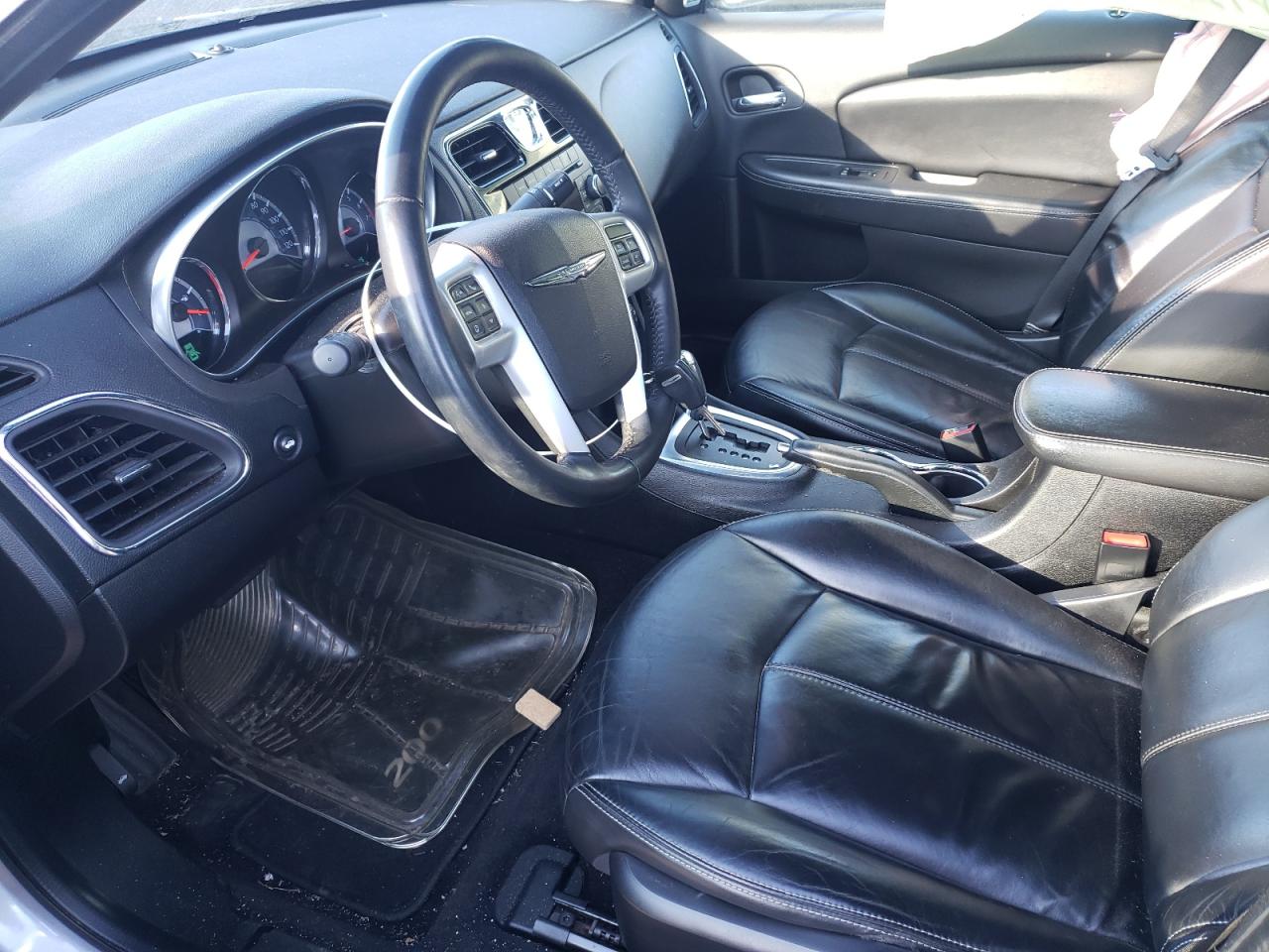 Photo 5 from auction – 2013 CHRYSLER 200 LIMITE with VIN 1C3CCBCG7DN603209