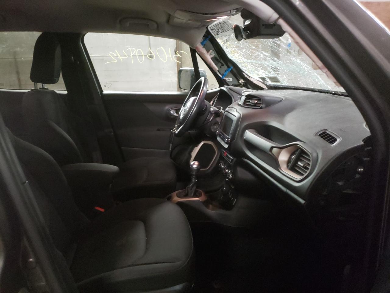 Photo 5 from auction – 2016 JEEP RENEGADE L with VIN ZACCJBBW6GPC80258