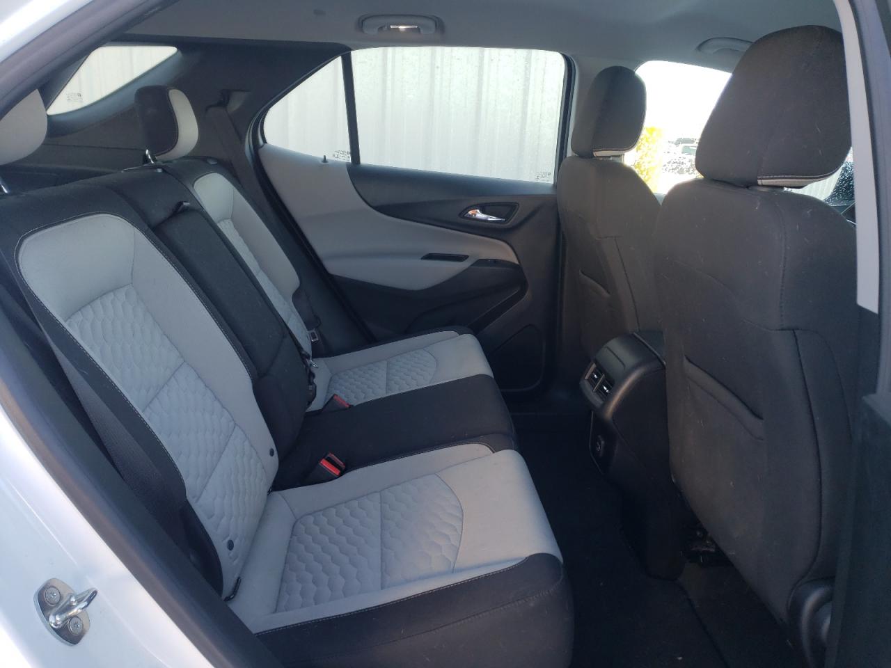 Photo 6 from auction – 2019 CHEVROLET EQUINOX LS with VIN 2GNAXSEV8K6239460