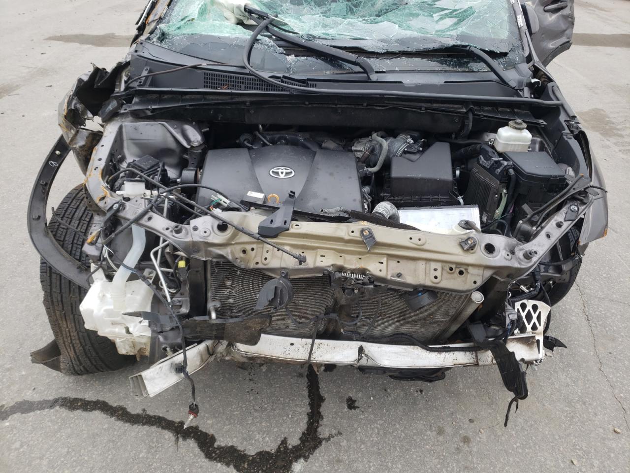 Photo 7 from auction – 2019 TOYOTA HIGHLANDER with VIN 5TDKZRFH6KS564963