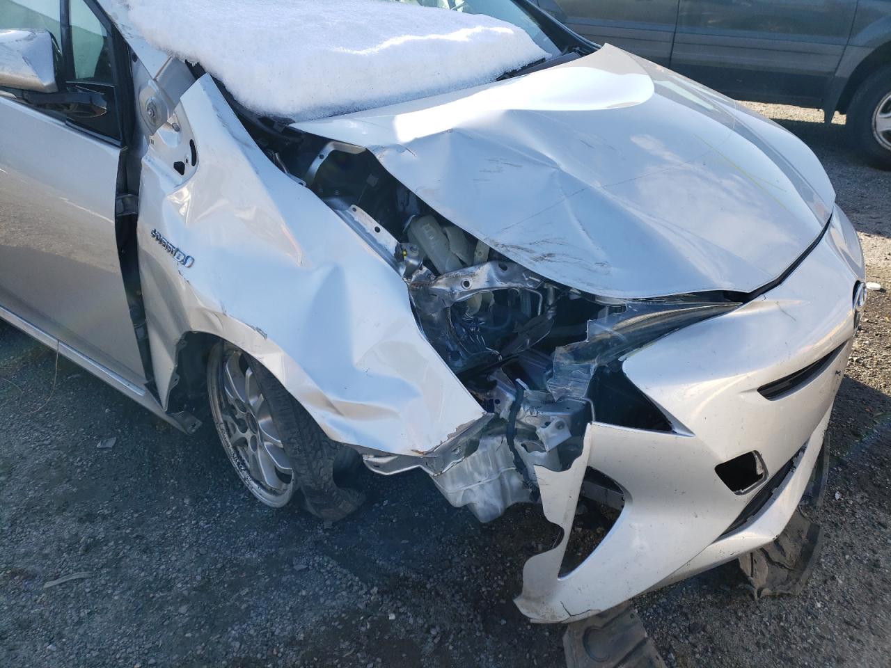 Photo 9 from auction – 2016 TOYOTA PRIUS with VIN JTDKARFU7G3508107