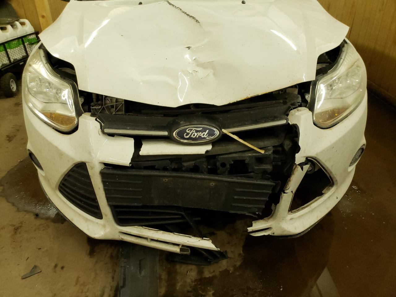 Photo 9 from auction – 2014 FORD FOCUS SE with VIN 1FADP3F22EL205435