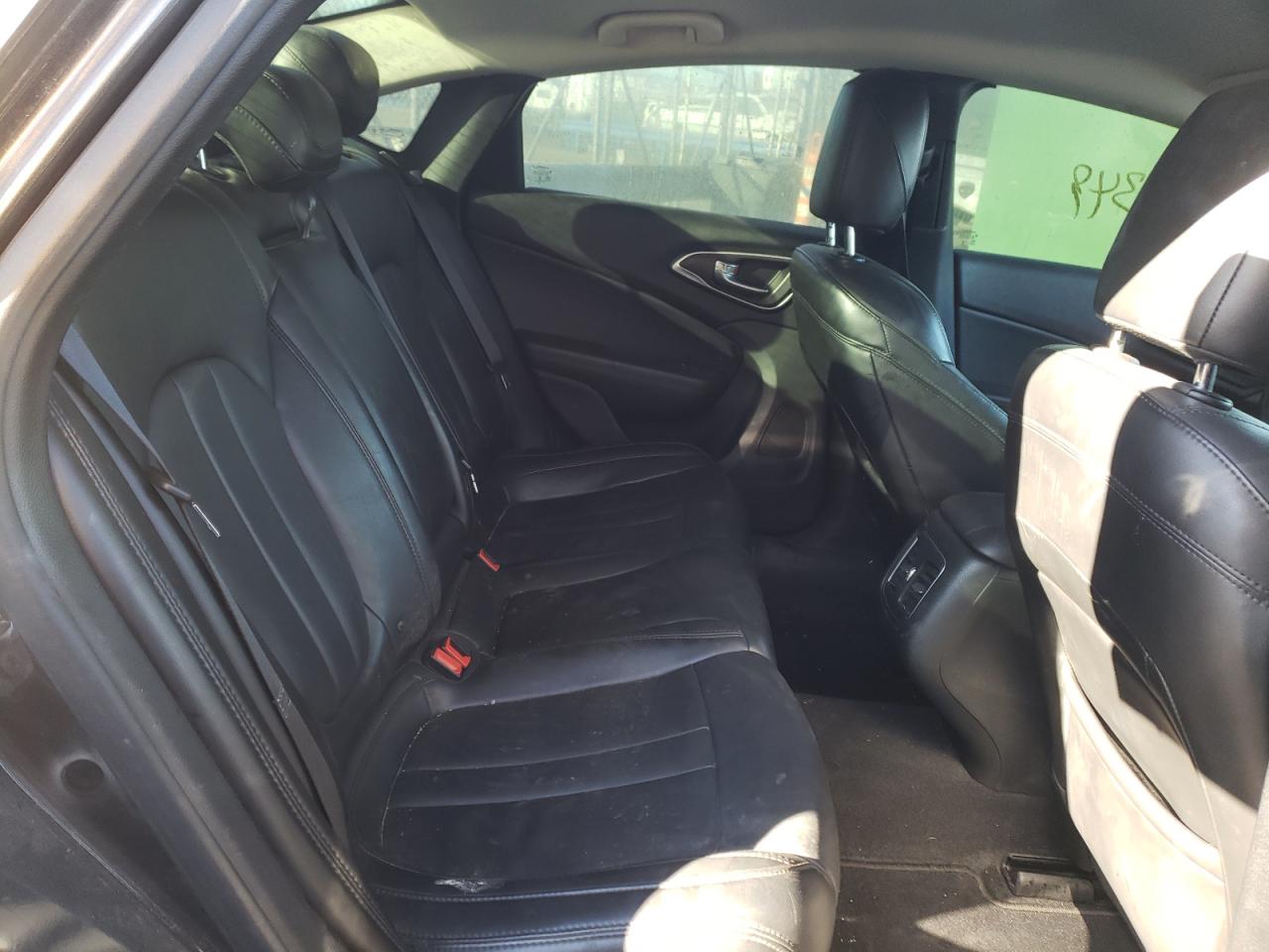 Photo 6 from auction – 2016 CHRYSLER 200 LIMITE with VIN 1C3CCCAB5GN193768