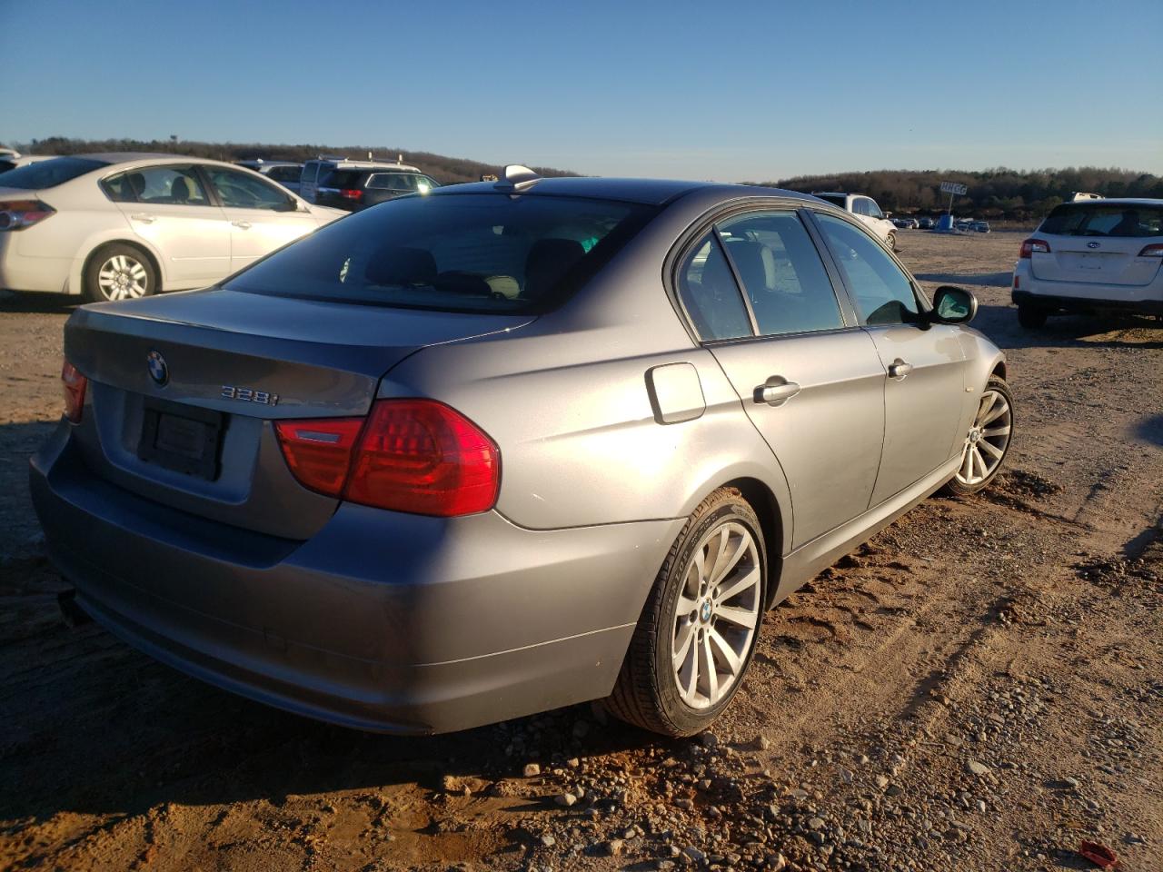 صورة رقم 4 من المزاد - 2011 BMW 328 XI مع VIN WBAPK7C51BA970748