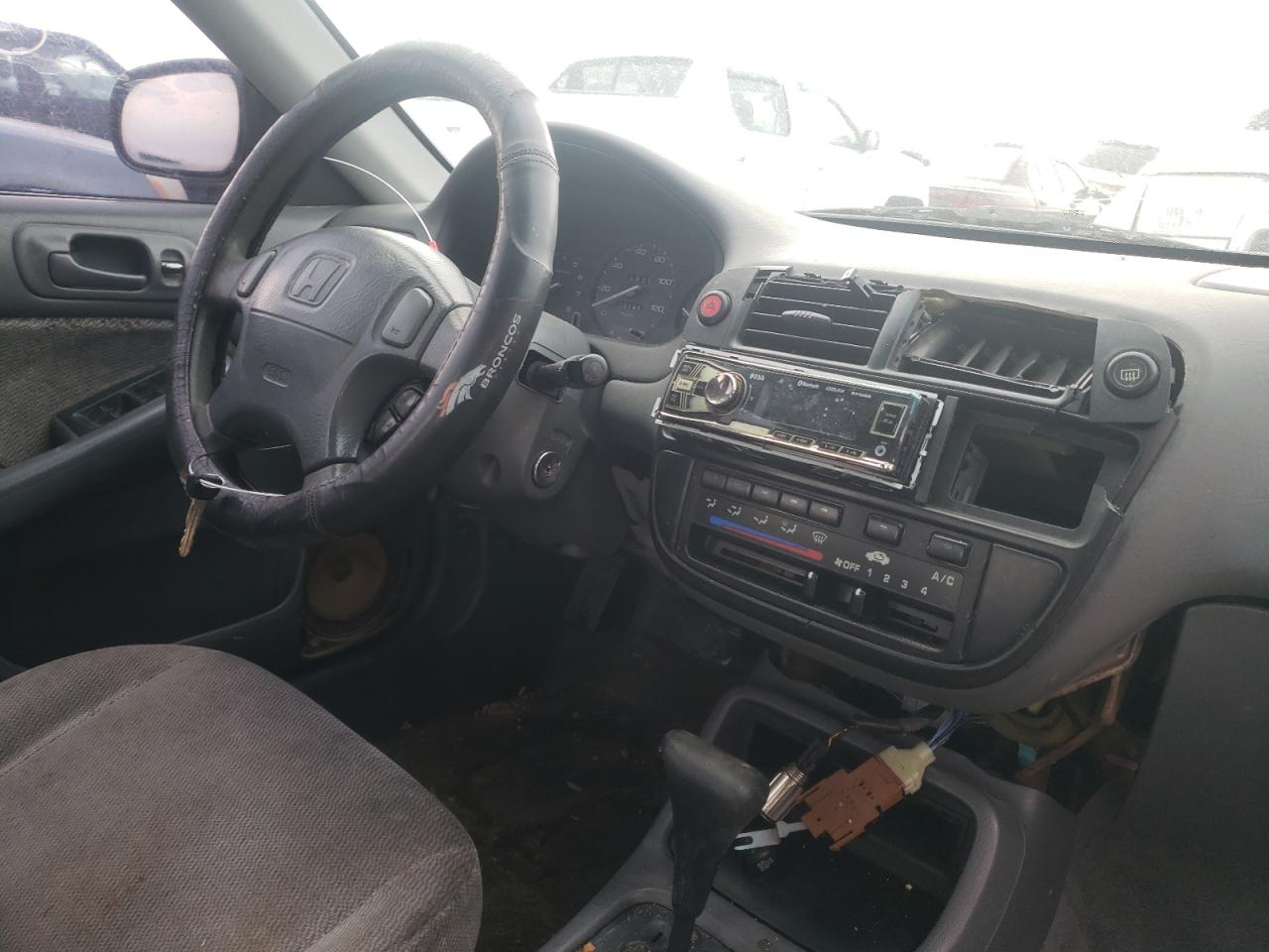 Photo 9 from auction – 1998 HONDA CIVIC with VIN 1HGEJ6671WL053373