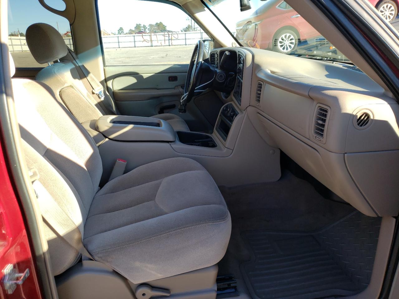 Photo 5 from auction – 2006 GMC NEW SIERRA with VIN 2GTEK13T461220525