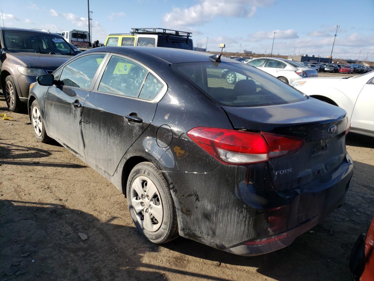 Photo 3 from auction – 2017 KIA FORTE LX with VIN 3KPFK4A71HE109979