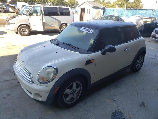 Photo 4 from auction – 2008 MINI COOPER with VIN WMWMF33538TT67961