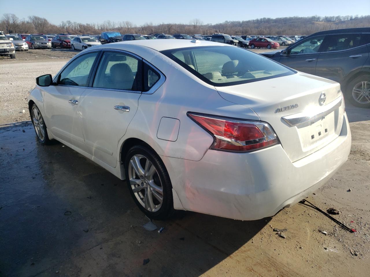 Photo 3 from auction – 2015 NISSAN ALTIMA 3.5 with VIN 1N4BL3AP6FC101683