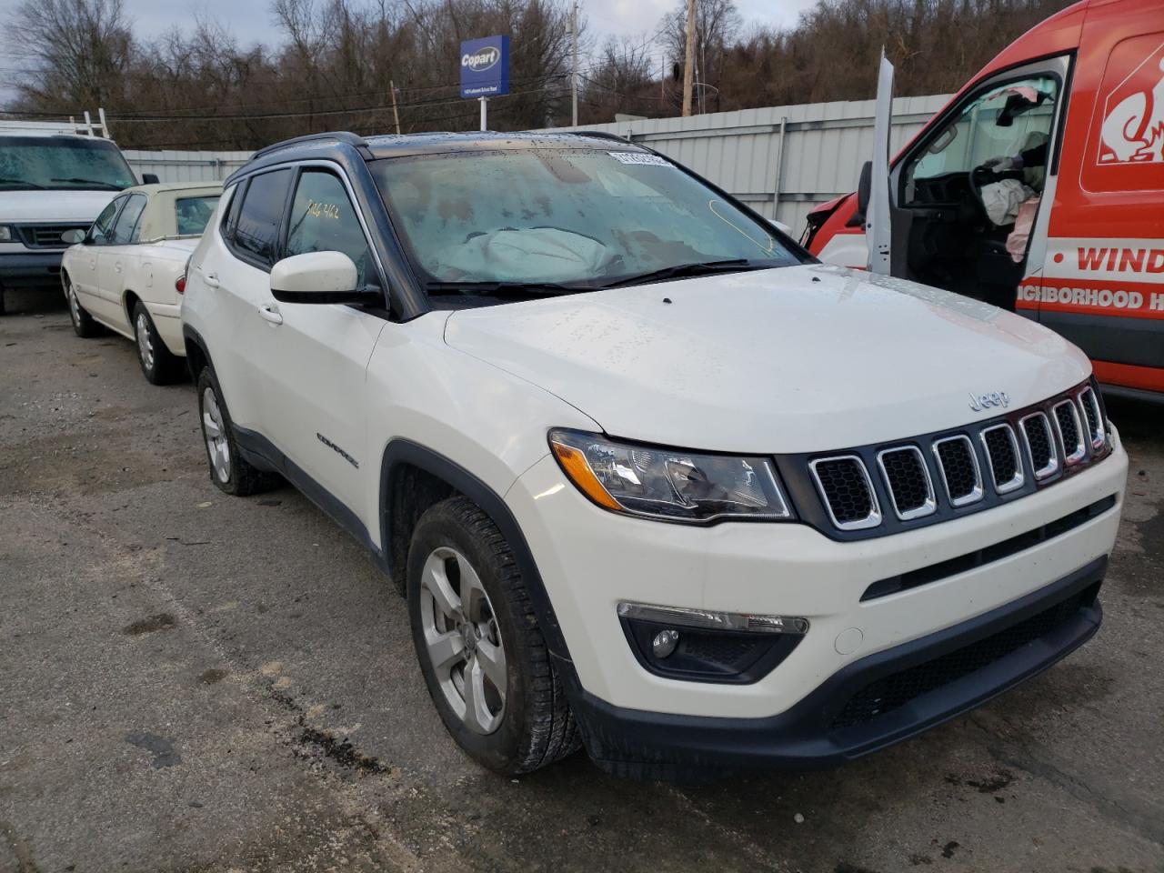 JEEP COMPASS LA 2019 with VIN 3C4NJDBB0KT839788 - Photo from auction