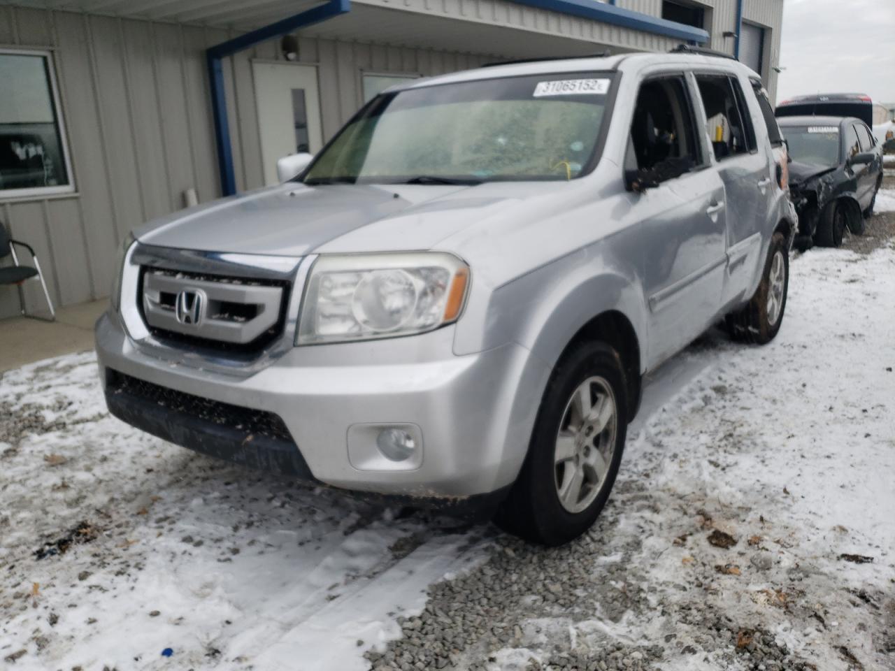 Photo 2 from auction – 2011 HONDA PILOT EXL with VIN 5FNYF4H62BB092685