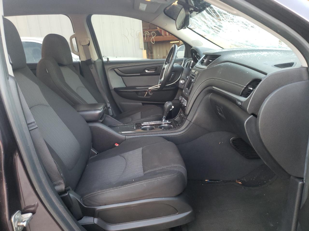 Photo 5 from auction – 2015 CHEVROLET TRAVERSE L with VIN 1GNKRGKD8FJ248529