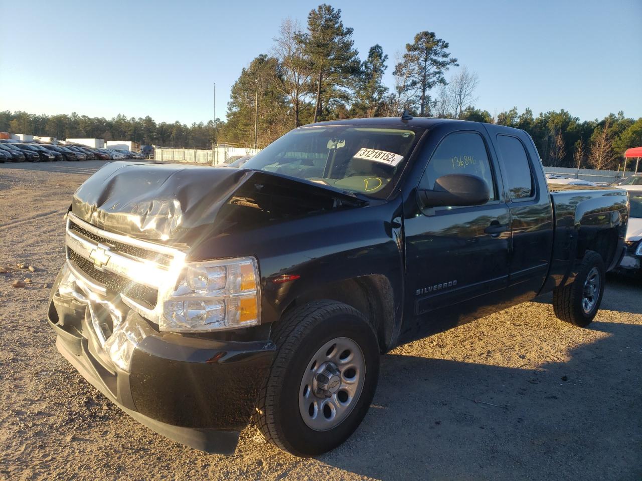 Photo 2 from auction – 2011 CHEVROLET SILVERADO with VIN 1GCRCREA8BZ355890