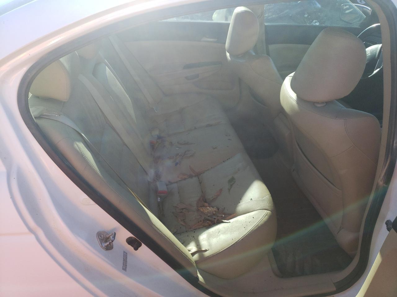 Photo 6 from auction – 2011 HONDA ACCORD SE with VIN 1HGCP2F68BA027462