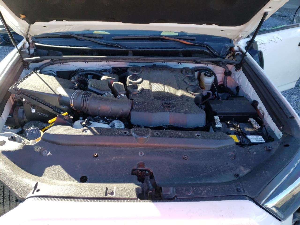 Photo 7 from auction – 2018 TOYOTA 4RUNNER SR with VIN JTEZU5JR1J5173208