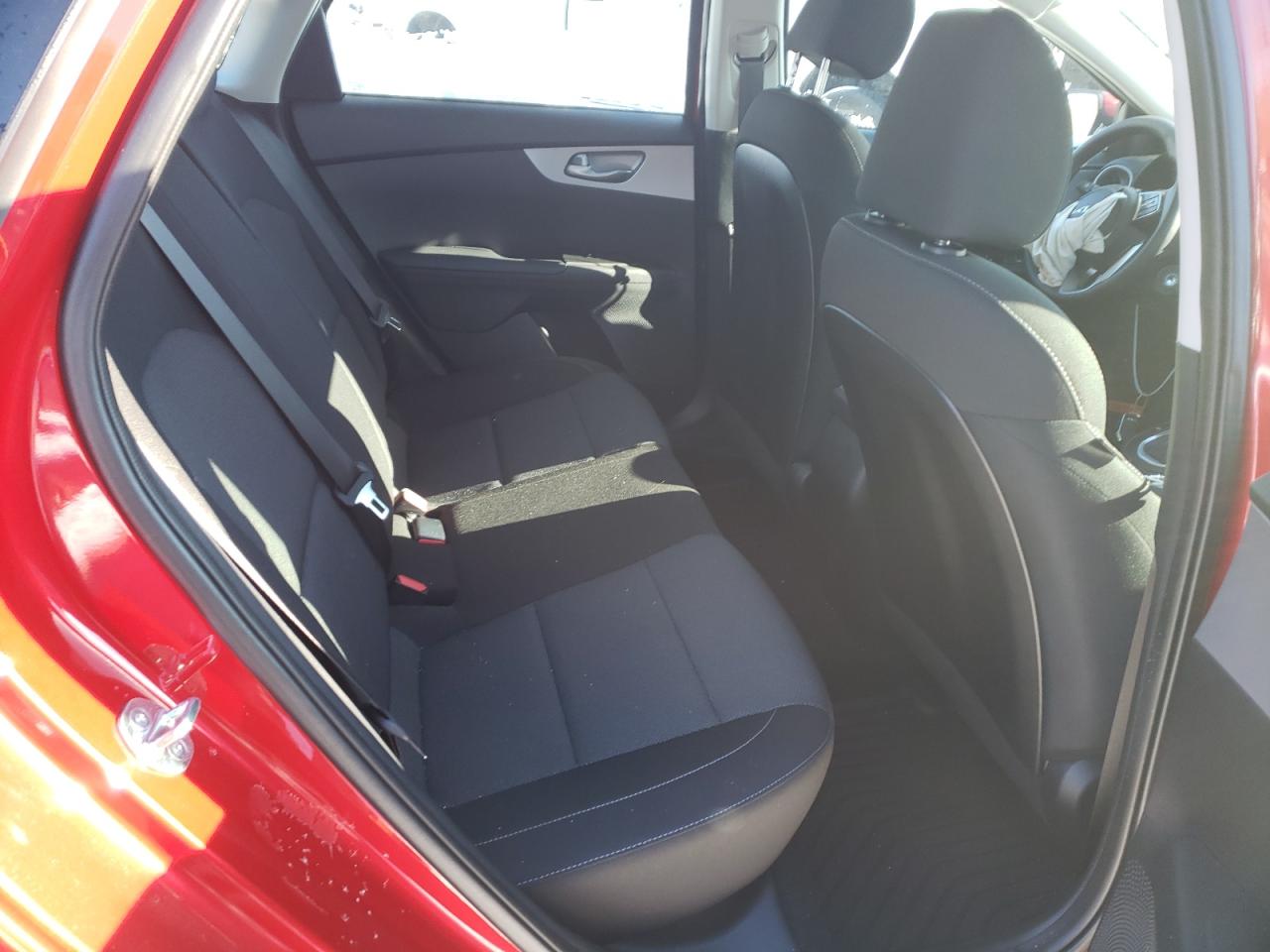 Photo 6 from auction – 2022 KIA FORTE FE with VIN 3KPF24AD2NE427224