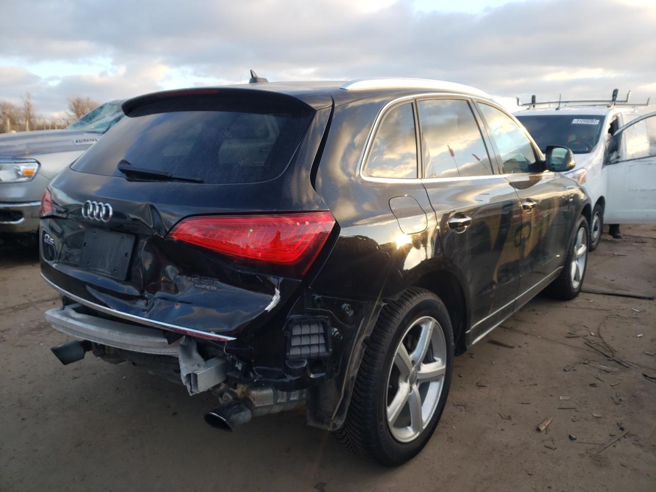 Photo 4 from auction – 2017 AUDI Q5 PREMIUM with VIN WA1M2AFPXHA058431