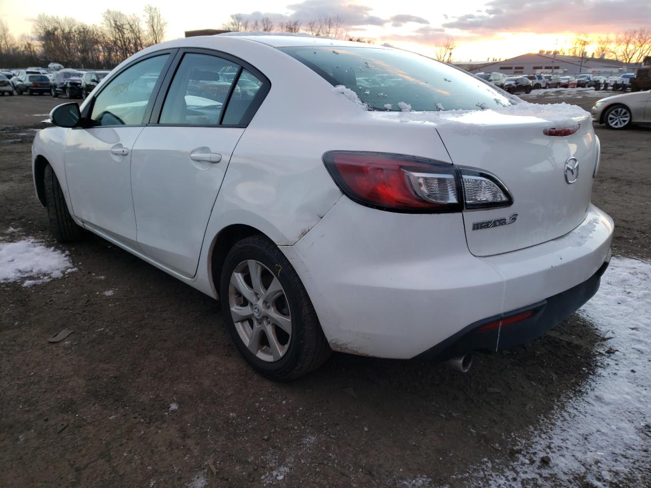 Photo 3 from auction – 2011 MAZDA 3 I with VIN JM1BL1VG3B1432266