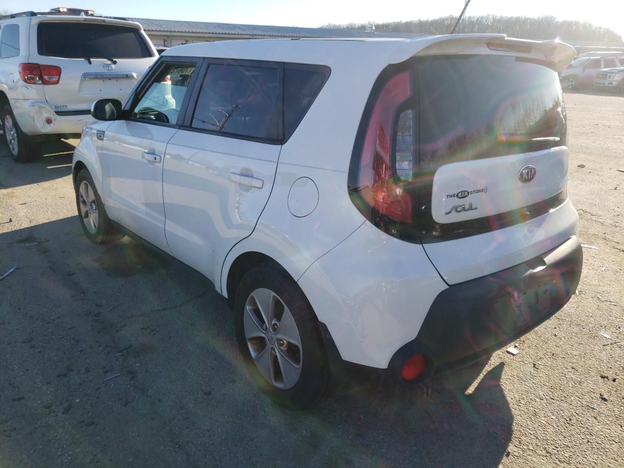 Photo 3 from auction – 2016 KIA SOUL with VIN KNDJN2A25G7371092