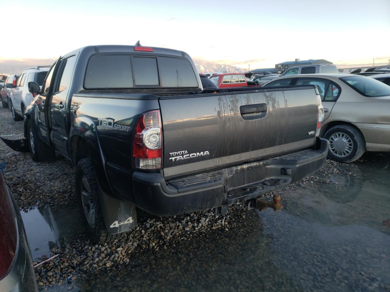 Photo 3 from auction – 2014 TOYOTA TACOMA DOU with VIN 3TMLU4EN5EM163745