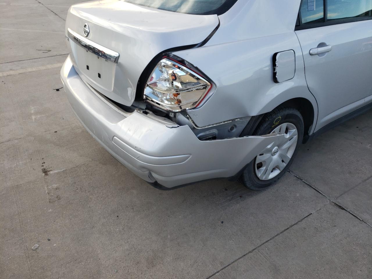 Photo 9 from auction – 2010 NISSAN VERSA S with VIN 3N1BC1AP6AL431242