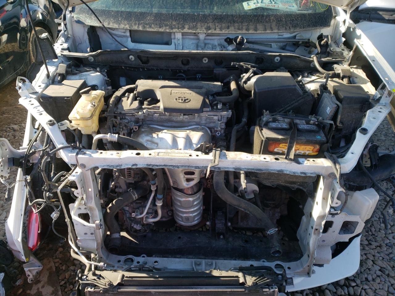 Photo 7 from auction – 2016 TOYOTA RAV4 SE with VIN JTMNFREV5GD089919