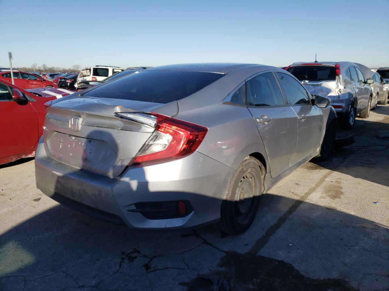 Photo 4 from auction – 2017 HONDA CIVIC LX with VIN 19XFC2F52HE221098