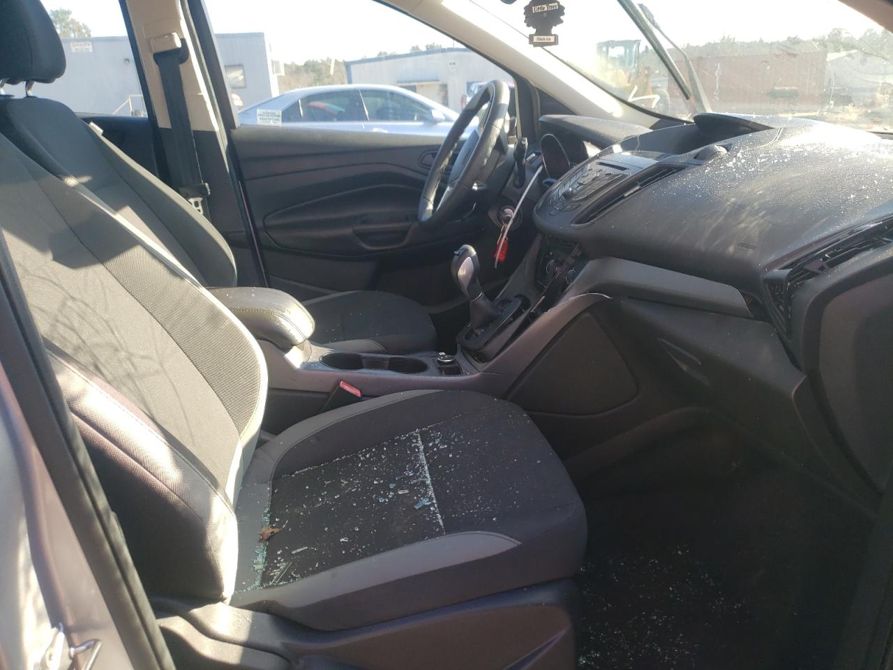 Photo 5 from auction – 2013 FORD ESCAPE S with VIN 1FMCU0F76DUC76182