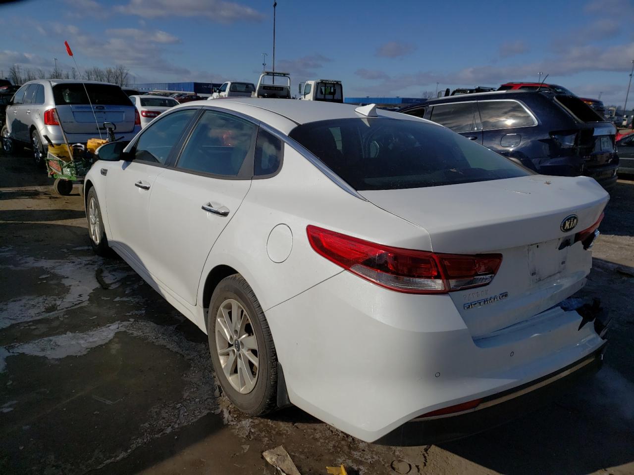 Photo 3 from auction – 2018 KIA OPTIMA LX with VIN 5XXGT4L31JG184593