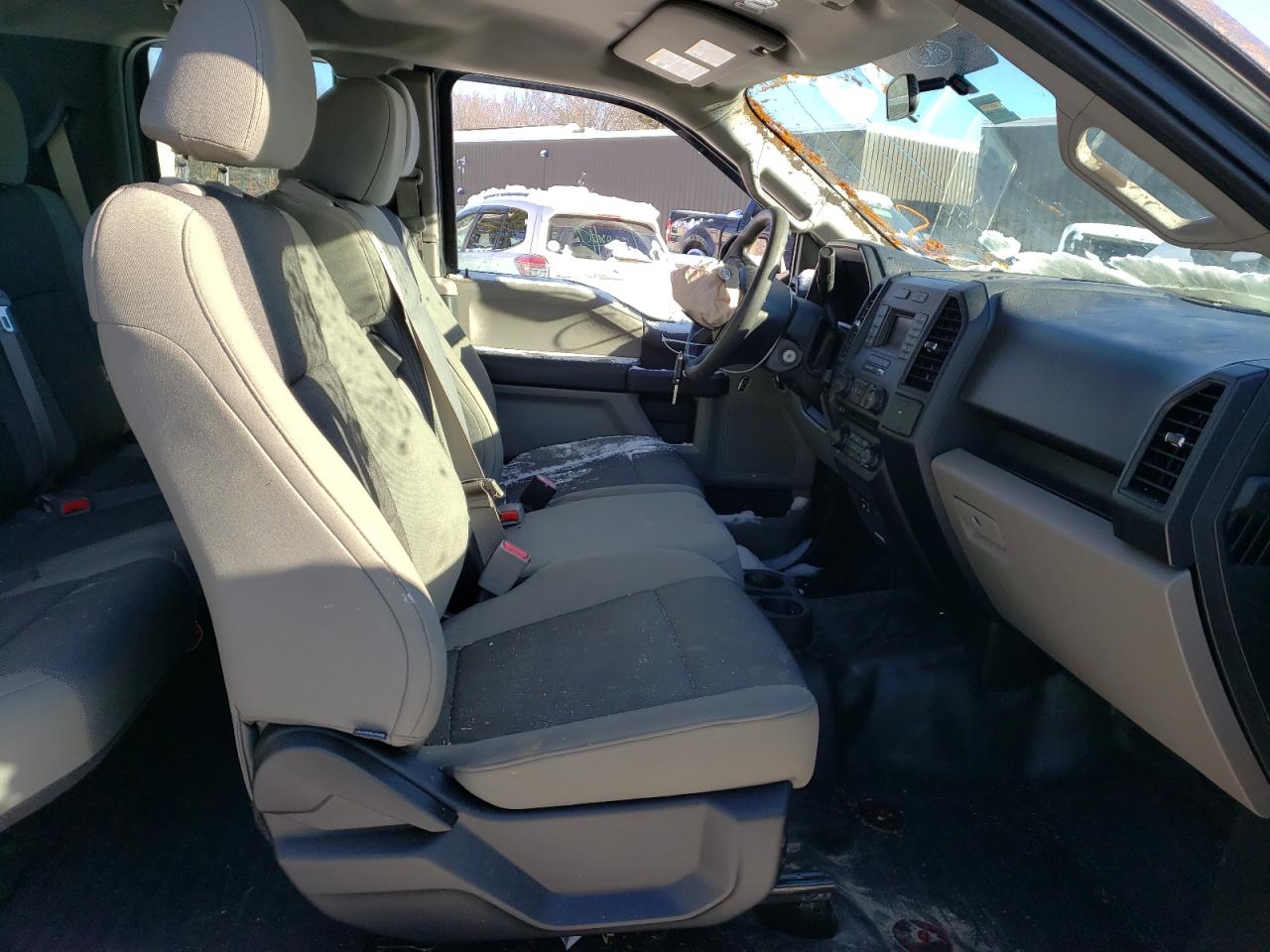 Photo 5 from auction – 2015 FORD F150 SUPER with VIN 1FTFX1EF0FFB17981