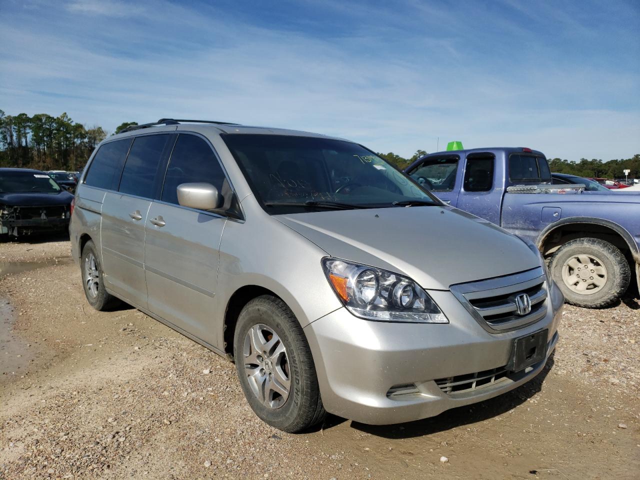 HONDA ODYSSEY EX 2007 with VIN 5FNRL38657B410703 - Photo from auction